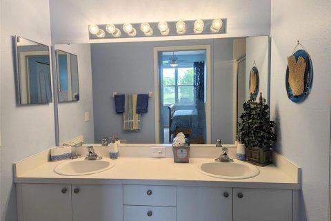 Condominio en alquiler en Sarasota, Florida, 2 dormitorios, 133.13 m2 № 212646 - foto 17