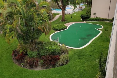 Copropriété à vendre à Lauderdale-by-the-Sea, Floride: 2 chambres, 79.9 m2 № 1029541 - photo 1
