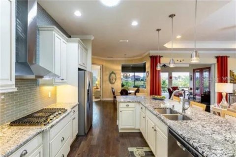 House in Mount Dora, Florida 4 bedrooms, 241.73 sq.m. № 1192090 - photo 5