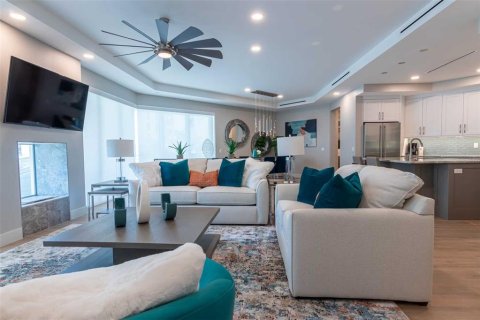 Villa ou maison à louer à Sarasota, Floride: 4 chambres, 225.75 m2 № 2298773 - photo 3