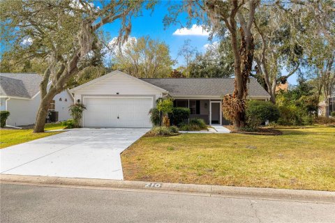 Casa en Lady Lake, Florida 3 dormitorios, 196.77 m2 № 2133547