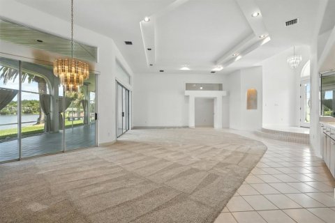 House in Palm Coast, Florida 4 bedrooms, 322.84 sq.m. № 1907393 - photo 21