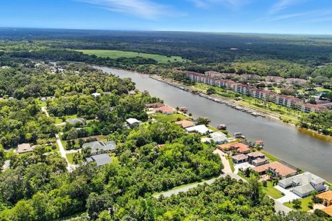 House in Palm Coast, Florida 4 bedrooms, 322.84 sq.m. № 1907393 - photo 10