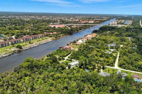 House in Palm Coast, Florida 4 bedrooms, 322.84 sq.m. № 1907393 - photo 9