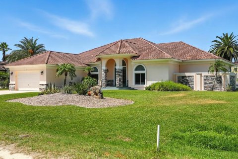 House in Palm Coast, Florida 4 bedrooms, 322.84 sq.m. № 1907393 - photo 2