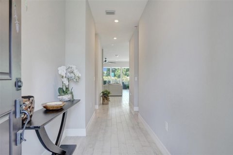 House in Lake Worth, Florida 5 bedrooms, 272.2 sq.m. № 2185397 - photo 7