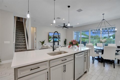 House in Lake Worth, Florida 5 bedrooms, 272.2 sq.m. № 2185397 - photo 16
