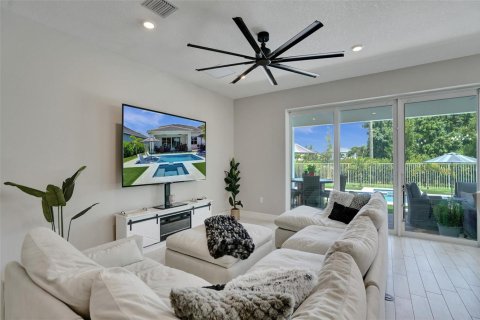 House in Lake Worth, Florida 5 bedrooms, 272.2 sq.m. № 2185397 - photo 26