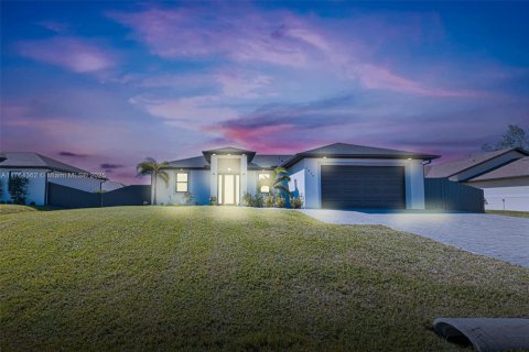 Casa en venta en Cape Coral, Florida, 3 dormitorios, 129.51 m2 № 1692368 - foto 3
