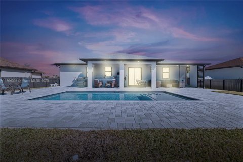 Casa en venta en Cape Coral, Florida, 3 dormitorios, 129.51 m2 № 1692368 - foto 16