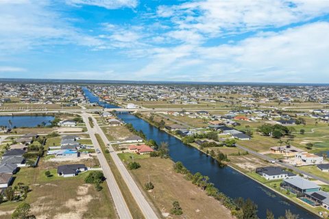 Casa en venta en Cape Coral, Florida, 3 dormitorios, 129.51 m2 № 1692368 - foto 17