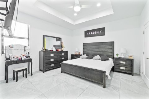 Casa en venta en Cape Coral, Florida, 3 dormitorios, 129.51 m2 № 1692368 - foto 11