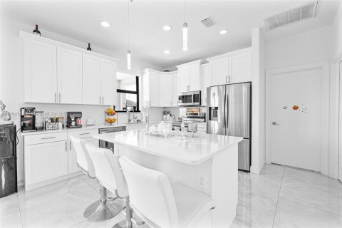Casa en venta en Cape Coral, Florida, 3 dormitorios, 129.51 m2 № 1692368 - foto 6