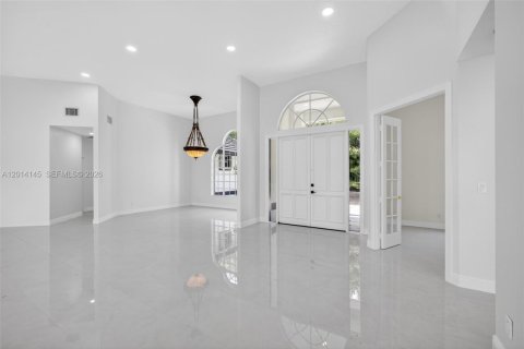 House in Jupiter, Florida 4 bedrooms, 294.41 sq.m. № 2076253 - photo 8