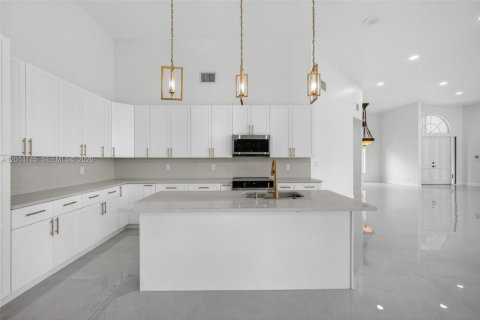 House in Jupiter, Florida 4 bedrooms, 294.41 sq.m. № 2076253 - photo 26
