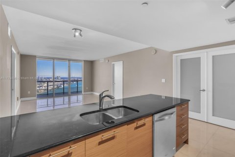 Condo in Miami, Florida, 3 bedrooms  № 2186024 - photo 8