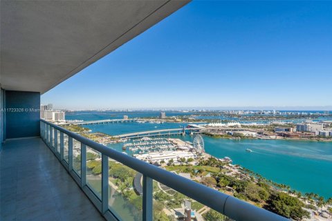 Condo in Miami, Florida, 3 bedrooms  № 2186024 - photo 28