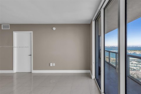 Condo in Miami, Florida, 3 bedrooms  № 2186024 - photo 12