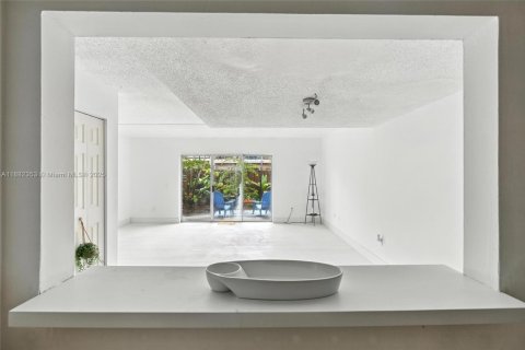 Adosado en venta en Davie, Florida, 2 dormitorios, 123.56 m2 № 1928481 - foto 7