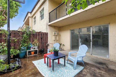 Adosado en venta en Davie, Florida, 2 dormitorios, 123.56 m2 № 1928481 - foto 30