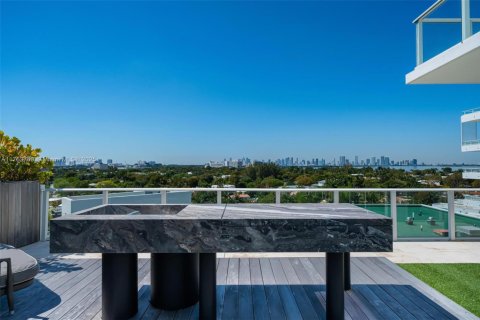 Condominio en venta en Miami Beach, Florida, 4 dormitorios, 385.82 m2 № 1711886 - foto 25