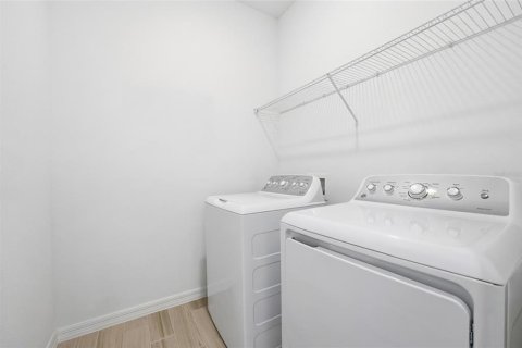 Купить виллу или дом в Киссимми, Флорида 8 комнат, 222.41м2, № 2092111 - фото 25