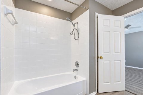 Villa ou maison à louer à Temple Terrace, Floride: 3 chambres, 124.49 m2 № 2419225 - photo 30