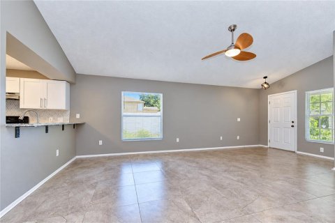 Villa ou maison à louer à Temple Terrace, Floride: 3 chambres, 124.49 m2 № 2419225 - photo 12