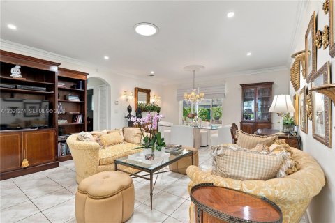 Villa ou maison à vendre à North Miami Beach, Floride: 3 chambres, 113.34 m2 № 2381675 - photo 4