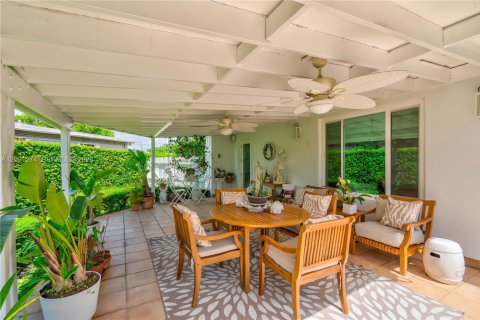 Villa ou maison à vendre à North Miami Beach, Floride: 3 chambres, 113.34 m2 № 2381675 - photo 22