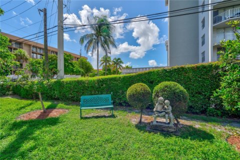 Villa ou maison à vendre à North Miami Beach, Floride: 3 chambres, 113.34 m2 № 2381675 - photo 27