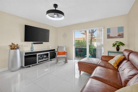 Copropriété à vendre à Miami, Floride: 2 chambres, 89.19 m2 № 1970111 - photo 8