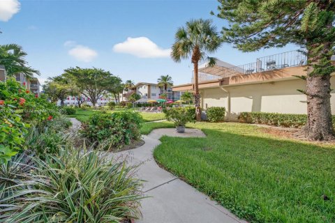 Copropriété à vendre à Miami, Floride: 2 chambres, 89.19 m2 № 1970111 - photo 27