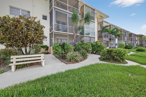 Copropriété à vendre à Miami, Floride: 2 chambres, 89.19 m2 № 1970111 - photo 28