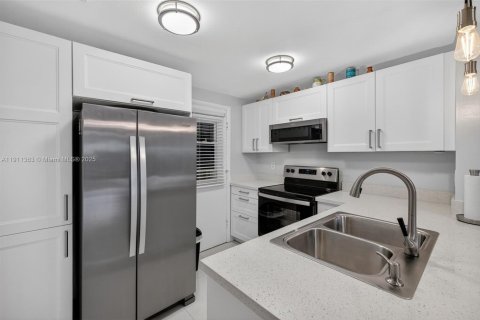 Copropriété à vendre à Miami, Floride: 2 chambres, 89.19 m2 № 1970111 - photo 4