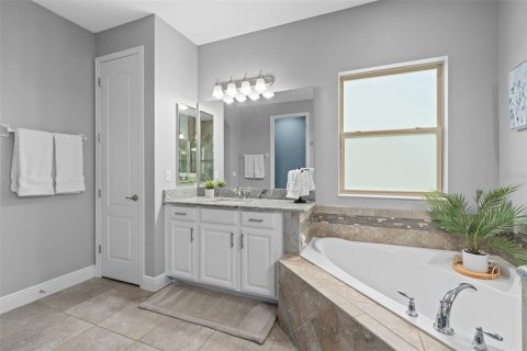 Casa en venta en Winter Garden, Florida, 4 dormitorios, 371.61 m2 № 1918446 - foto 28