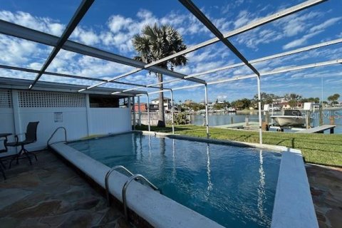 Villa ou maison à louer à Saint Pete Beach, Floride: 3 chambres, 197.42 m2 № 2147769 - photo 7