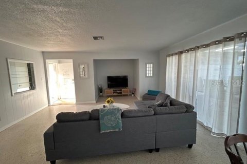 Villa ou maison à louer à Saint Pete Beach, Floride: 3 chambres, 197.42 m2 № 2147769 - photo 13