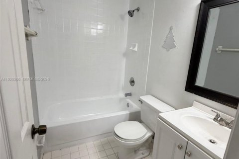 Купить кондоминиум в Хайалиа, Флорида 2 спальни, 91.97м2, № 2035204 - фото 22