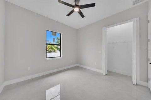Villa ou maison à vendre à Lehigh Acres, Floride: 3 chambres, 173.45 m2 № 2406471 - photo 24
