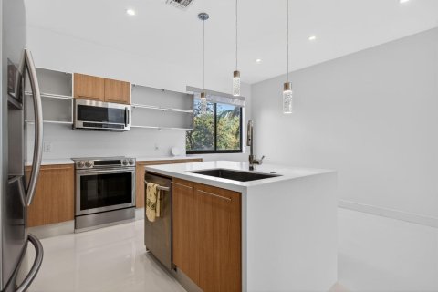 Adosado en venta en Pompano Beach, Florida, 3 dormitorios, 242.1 m2 № 2078085 - foto 21