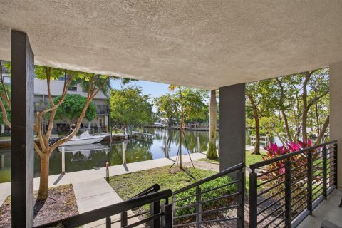 Adosado en venta en Pompano Beach, Florida, 3 dormitorios, 242.1 m2 № 2078085 - foto 8