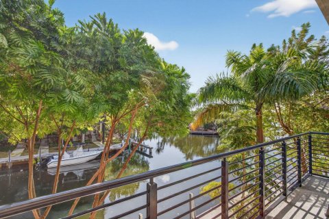 Adosado en venta en Pompano Beach, Florida, 3 dormitorios, 242.1 m2 № 2078085 - foto 28