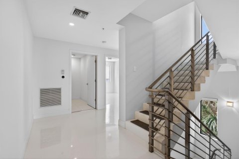 Adosado en venta en Pompano Beach, Florida, 3 dormitorios, 242.1 m2 № 2078085 - foto 30