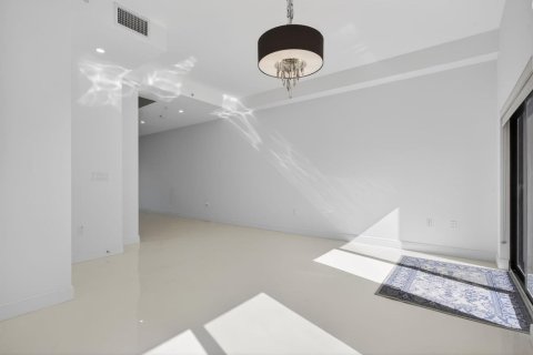 Adosado en venta en Pompano Beach, Florida, 3 dormitorios, 242.1 m2 № 2078085 - foto 26
