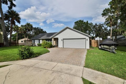 House in Port Orange, Florida 4 bedrooms, 180.42 sq.m. № 1750775 - photo 2