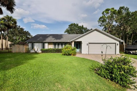 House in Port Orange, Florida 4 bedrooms, 180.42 sq.m. № 1750775 - photo 1