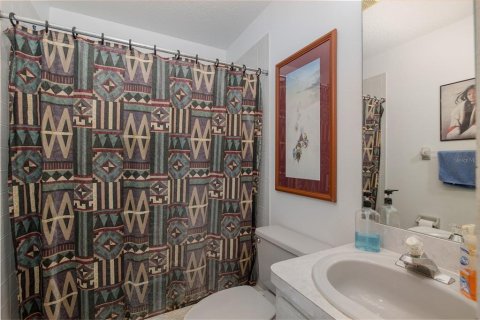 House in New Port Richey, Florida 4 bedrooms, 215.53 sq.m. № 1900305 - photo 30