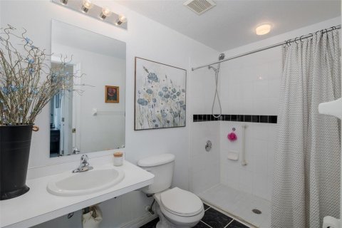 House in New Port Richey, Florida 4 bedrooms, 215.53 sq.m. № 1900305 - photo 24