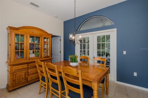 House in New Port Richey, Florida 4 bedrooms, 215.53 sq.m. № 1900305 - photo 8